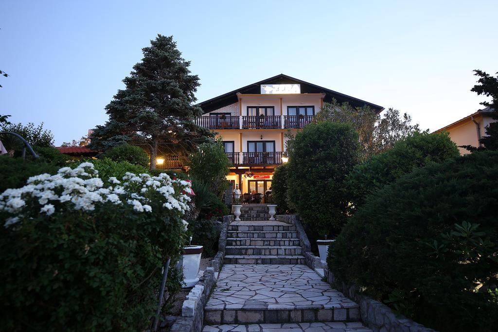 Guest House Zeba & Riviera シロ エクステリア 写真